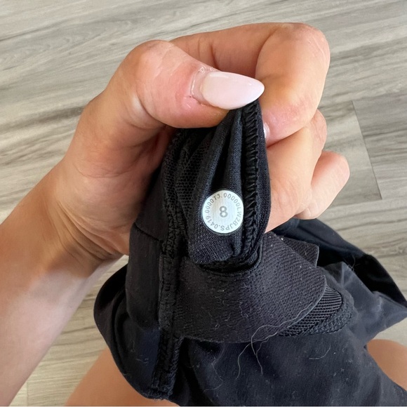 Lululemon Criss Cross Sports Bra Top - Picture 2 of 3